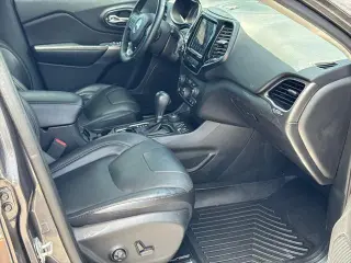 Jeep Cherokee 2019 4x4 Limited 4dr SUV