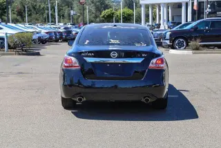Nissan Altima 2015 2.5 SV 4dr Sedan