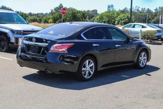 Nissan Altima 2015 2.5 SV 4dr Sedan
