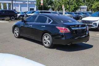 Nissan Altima 2015 2.5 SV 4dr Sedan