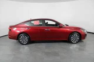 Nissan Altima 2023 AWD 2.5 SV 4dr Sedan