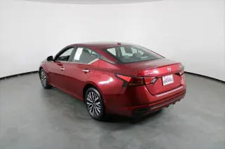 Nissan Altima 2023 AWD 2.5 SV 4dr Sedan