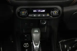 Nissan Kicks 2024 SR 4dr Crossover