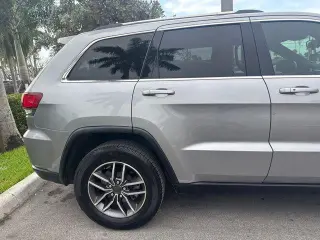 Jeep Grand Cherokee 2020 4x2 Laredo 4dr SUV