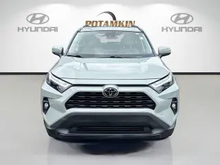 Toyota RAV4 2023 XLE Premium 4dr SUV