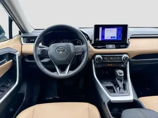 Toyota RAV4 2023 XLE Premium 4dr SUV