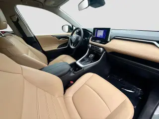 Toyota RAV4 2023 XLE Premium 4dr SUV