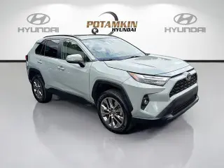 Toyota RAV4 2023 XLE Premium 4dr SUV