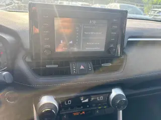 Toyota RAV4 2019 XLE Premium 4dr SUV