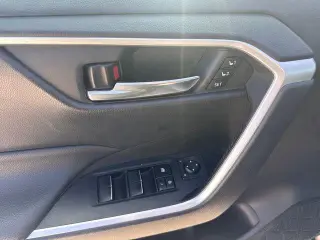 Toyota RAV4 2019 XLE Premium 4dr SUV