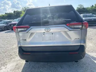 Toyota RAV4 2019 XLE Premium 4dr SUV