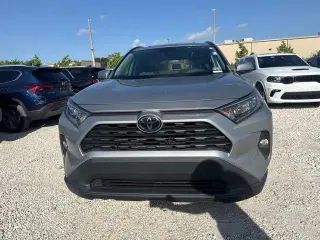Toyota RAV4 2019 XLE Premium 4dr SUV