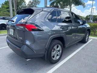 Toyota RAV4 2024 XLE 4dr SUV