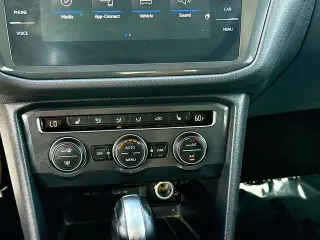Volkswagen Tiguan 2021 SE 4dr SUV