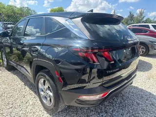 Hyundai TUCSON 2024 AWD SE 4dr SUV (midyear release)
