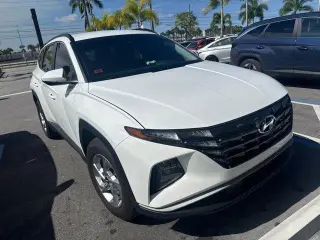 Hyundai TUCSON 2024 SEL 4dr SUV (midyear release)
