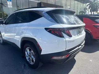 Hyundai TUCSON 2024 SEL 4dr SUV (midyear release)