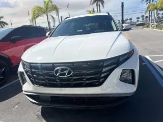 Hyundai TUCSON 2024 SEL 4dr SUV (midyear release)