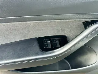 Tesla Model 3 2020 AWD Standard Range 4dr Fastback