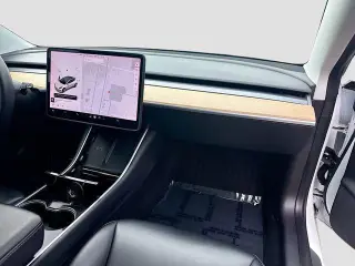 Tesla Model 3 2020 AWD Standard Range 4dr Fastback