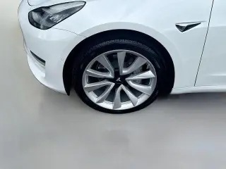Tesla Model 3 2020 AWD Standard Range 4dr Fastback