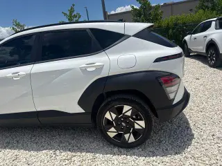 Hyundai KONA 2024 SEL 4dr Crossover