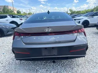 Hyundai ELANTRA 2024 SE 4dr Sedan