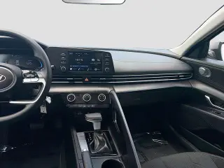 Hyundai ELANTRA 2025 SE 4dr Sedan