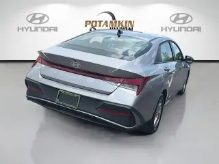 Hyundai ELANTRA 2025 SE 4dr Sedan