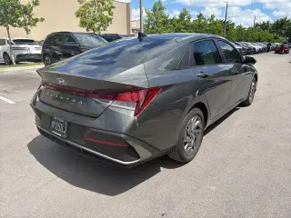 Hyundai ELANTRA 2024 SEL 4dr Sedan