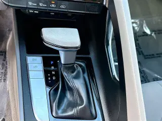 Hyundai ELANTRA 2024 SEL 4dr Sedan
