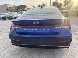 Hyundai ELANTRA 2024 SEL 4dr Sedan
