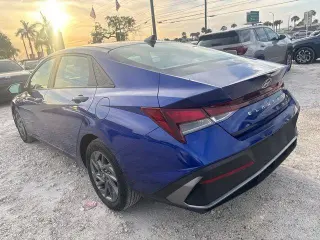 Hyundai ELANTRA 2024 SEL 4dr Sedan