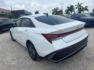 Hyundai ELANTRA 2024 SEL 4dr Sedan