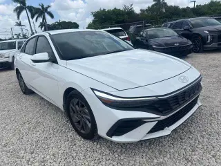 Hyundai ELANTRA 2024 SEL 4dr Sedan