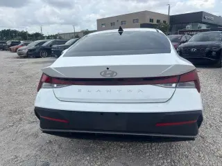 Hyundai ELANTRA 2024 SEL 4dr Sedan