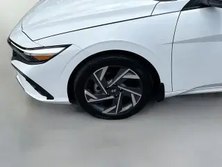 Hyundai ELANTRA 2025 SEL Sport 4dr Sedan