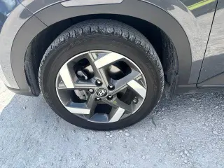 Hyundai VENUE 2023 Limited 4dr Crossover