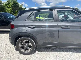 Hyundai VENUE 2023 Limited 4dr Crossover