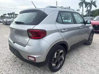 Hyundai VENUE 2023 SEL 4dr Crossover