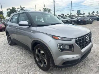 Hyundai VENUE 2023 SEL 4dr Crossover