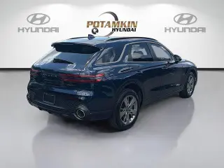 Genesis GV70 2022 AWD 3.5T Sport 4dr SUV