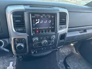 Ram 1500 Classic 2021 4x2 Warlock 4dr Quad Cab 6.3 ft. SB Pickup