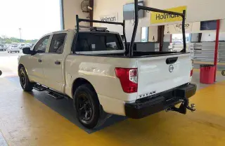 Nissan Titan 2023 4x2 S 4dr Crew Cab 5.6 ft. SB