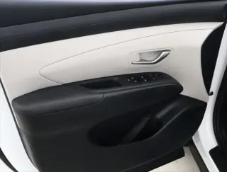 Hyundai TUCSON 2026 SE 4dr SUV