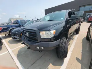Toyota Tundra 2010 4x4 Grade 4dr Double Cab Pickup SB (5.7L V8 FFV)