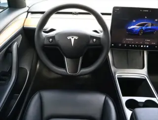 Tesla Model 3 2023 4dr Sedan