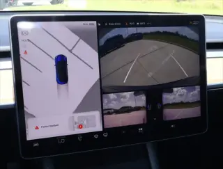 Tesla Model 3 2023 4dr Sedan
