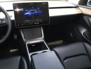 Tesla Model 3 2023 4dr Sedan