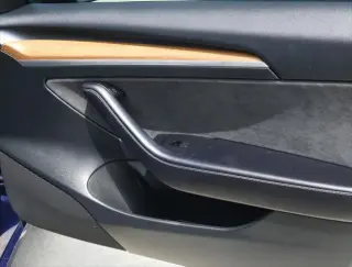 Tesla Model 3 2023 4dr Sedan
